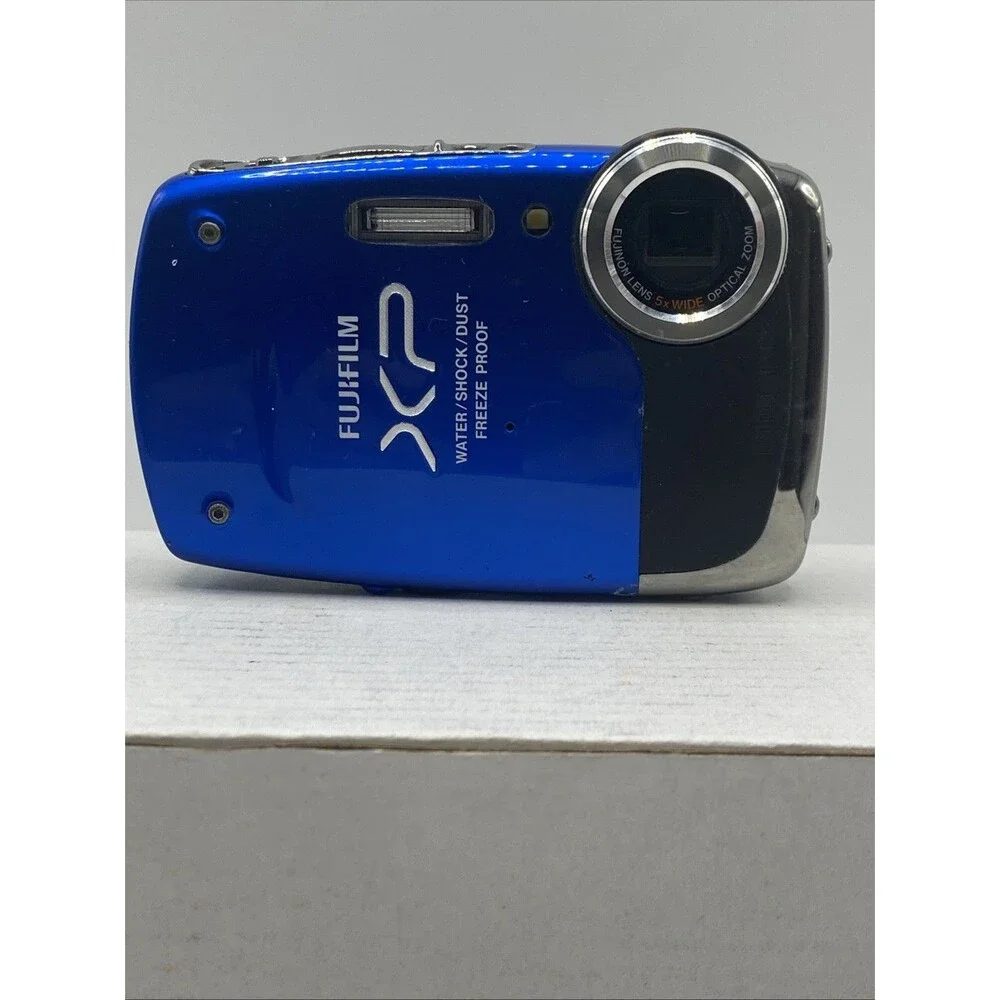 Fujifilm FinePix XP20 Digital Camera Waterproof Blue NOT WORKING AS-IS